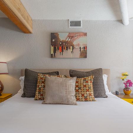 Hidden Couples Loft Retreat In Heights Foodie District 탬파 외부 사진